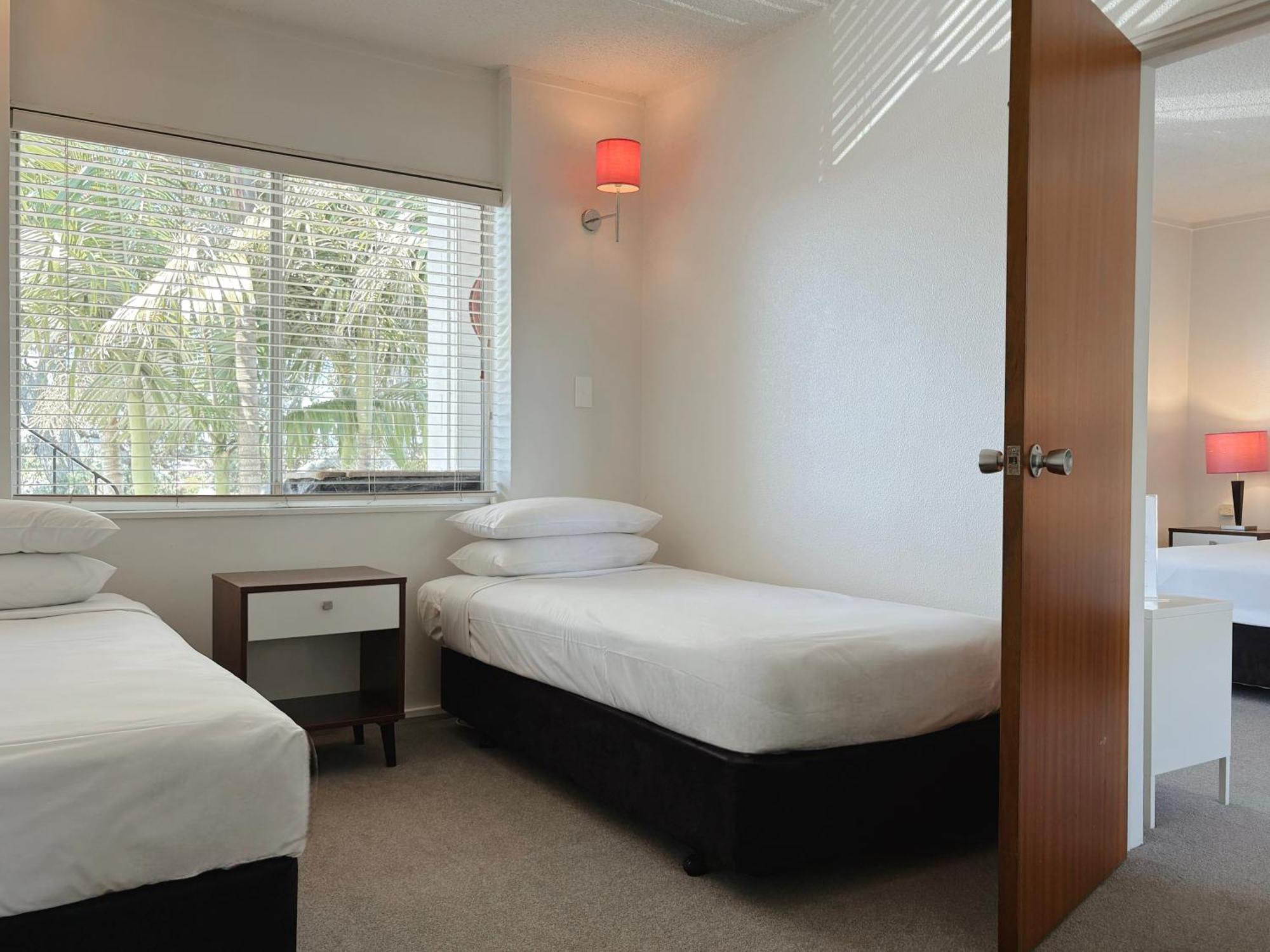 Mt Albert Motor Lodge Auckland Bagian luar foto